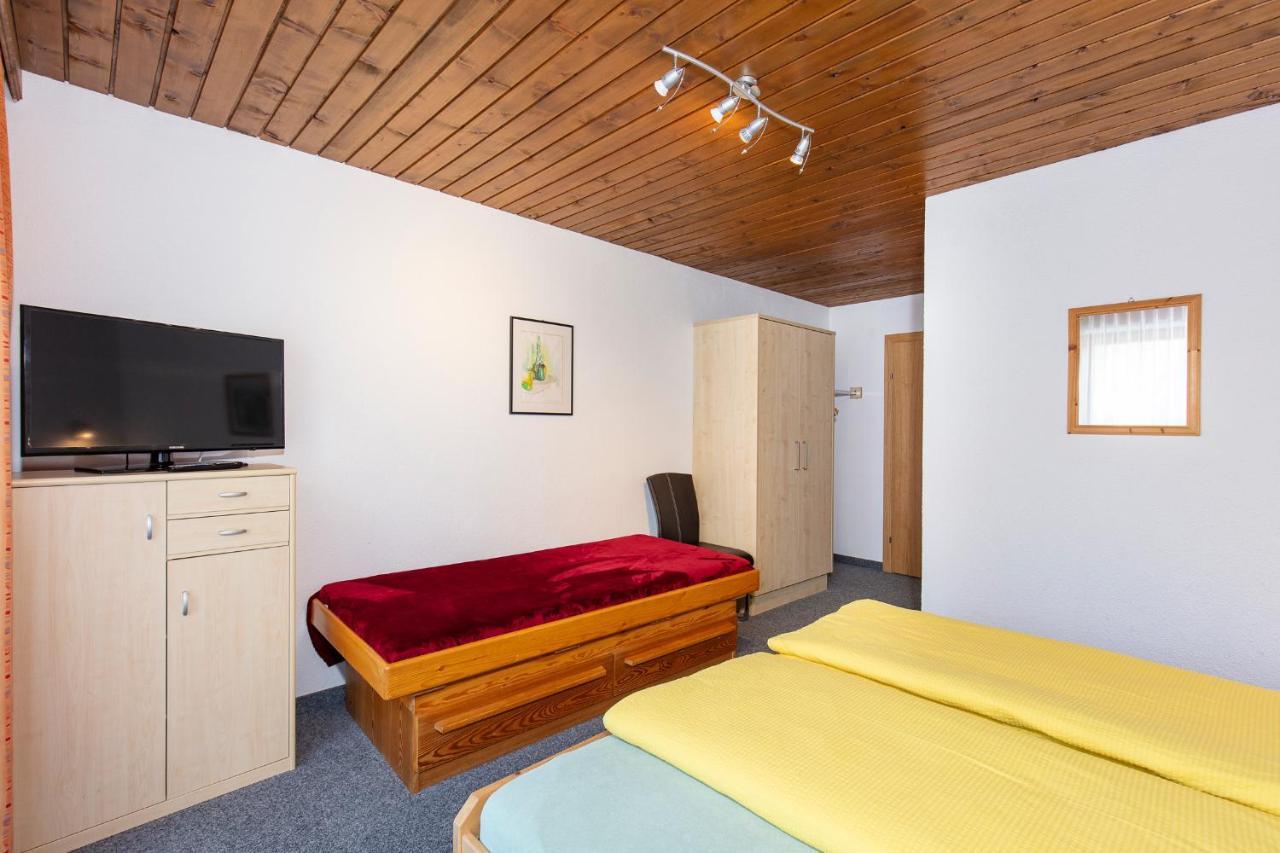 Gaestehaus Berghof Schoepf Langenfeld Luaran gambar