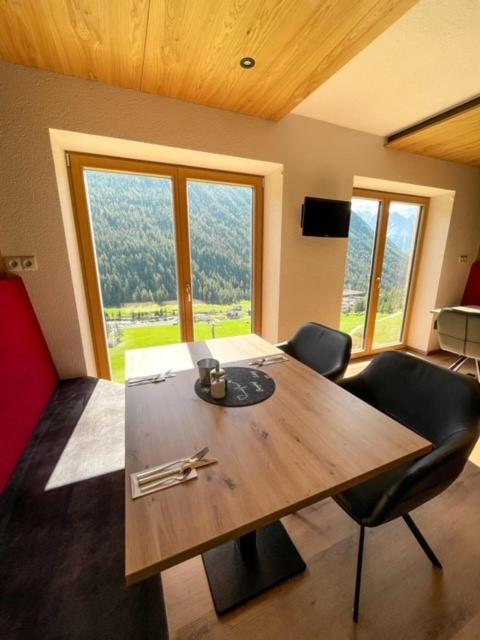Gaestehaus Berghof Schoepf Langenfeld Luaran gambar